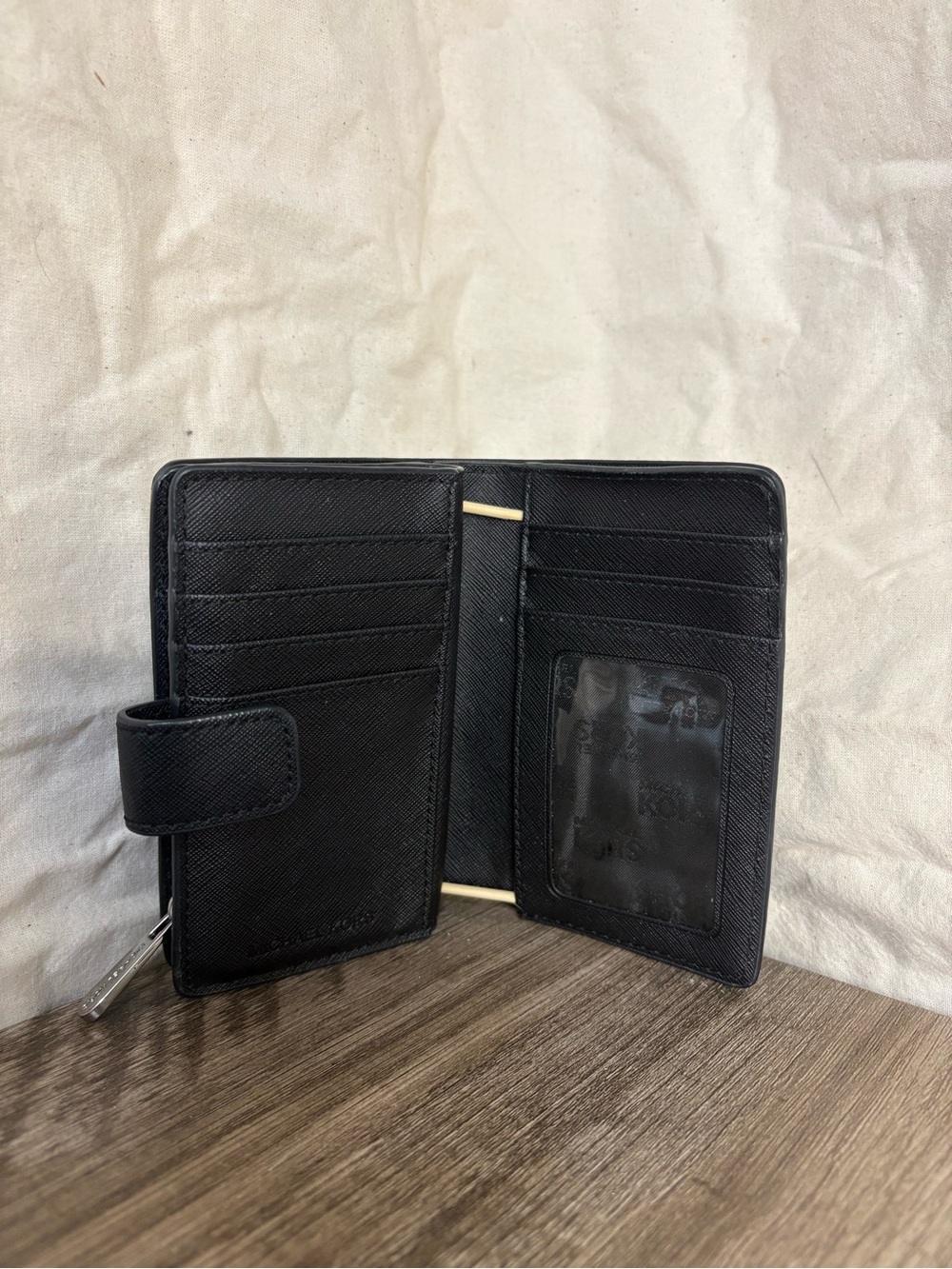 Michael Kors Black Saffiano Leather Card & Key Holder with Gold Logo - Picture 3 of 3
